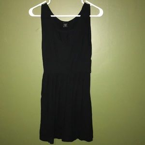Basic black dress with belt holder